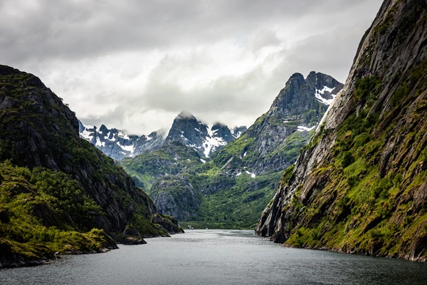 trollfjorden-norge-hgr-138075- foto oscar farrera
